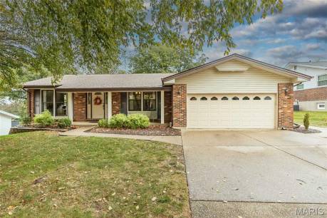 1226 Hyannis Dr