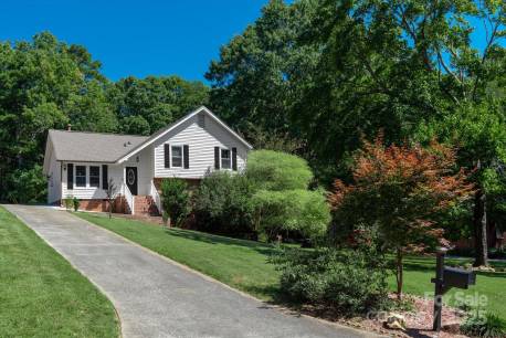13423 Idlefield Ln