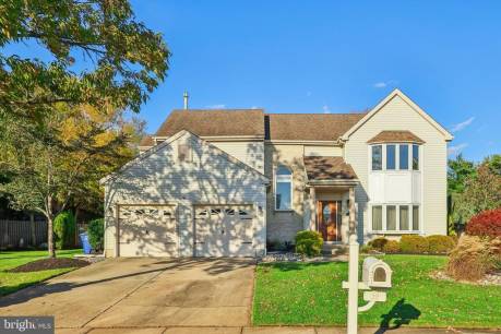 22 Hawk Ln