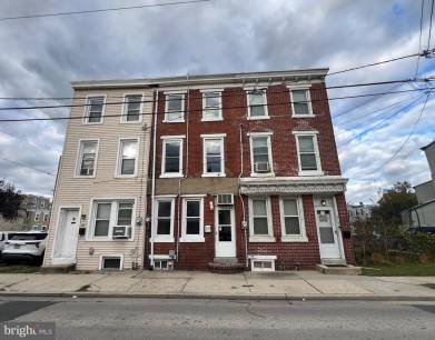 215 Middlesex St