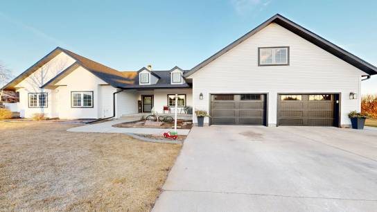 2217 Meadowlark Lane