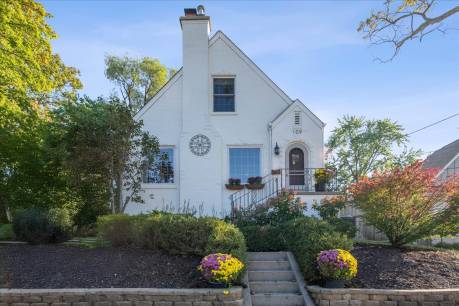 109 W Hillside Ave