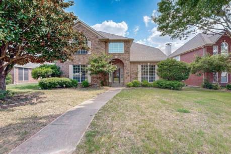 4312 Angelina Dr