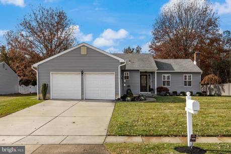 35 Greenbrook Dr