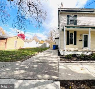 119 Railroad Ave