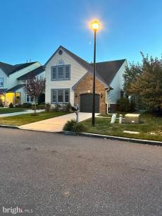 32 Hilltop Ln