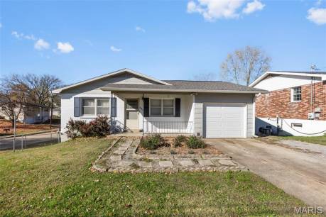 527 Lyndhurst Dr