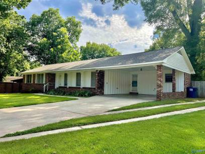 403 Hillmont Circle