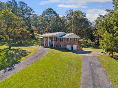 302 Picadilly Drive