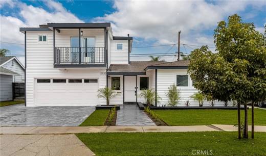 2130 Kallin Ave