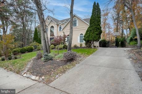6 Oak Ridge Dr