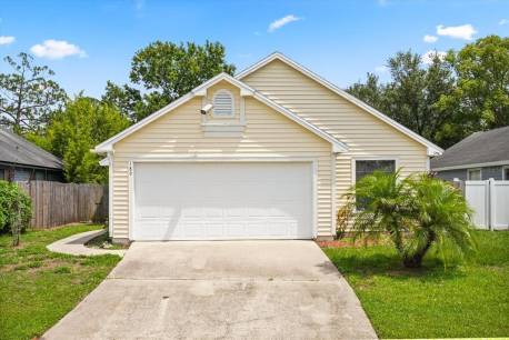 189 Lakeside Cir