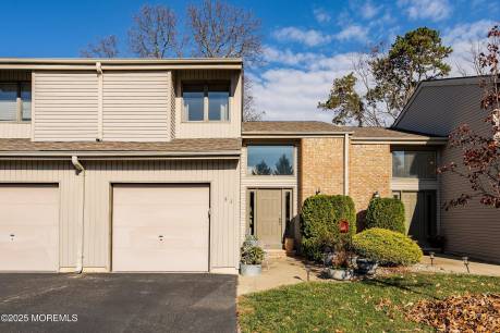51 White Swan Way