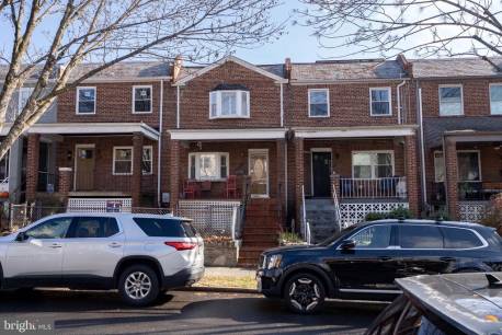 1317 Staples St NE