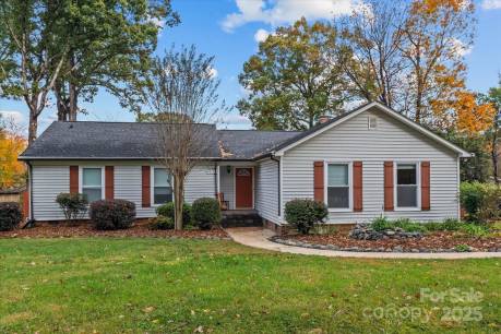 4407 Oak Ln