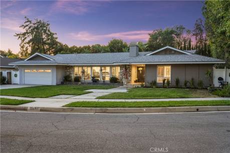 9841 Donna Ave