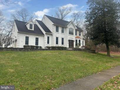 7 Deer Haven Dr