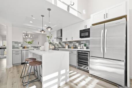430 Galleria Dr 4