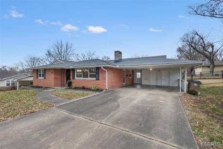 2542 Fairlane Dr