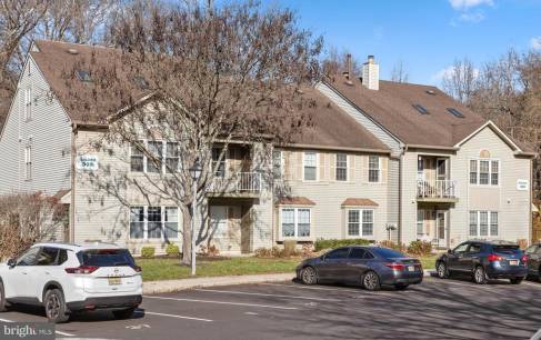 302 Harwood Ct