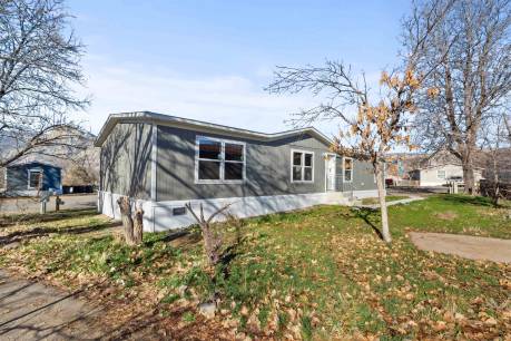 133 W Carson Circle