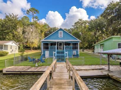 1097 Drake Acres Rd