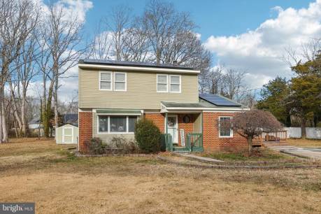 114 W Lena St