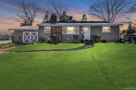34 W Court Dr