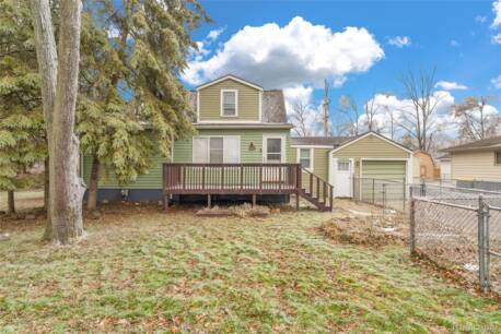 6522 Saline Dr