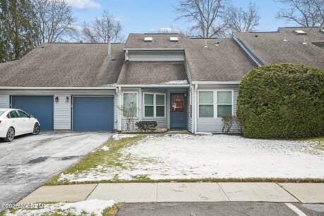 392 Bayberry Ct