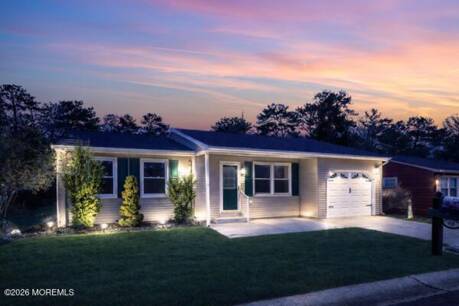 40 Chelsea Dr 70