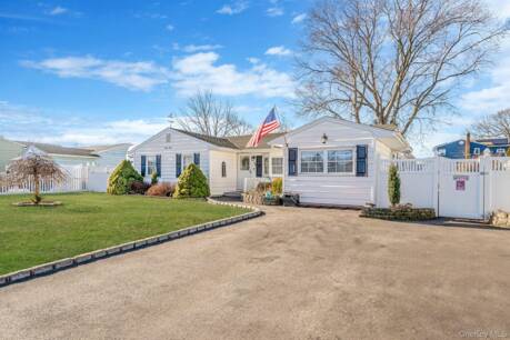 28 Pamela Ln