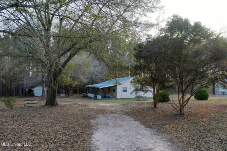 627 Magnolia Rd