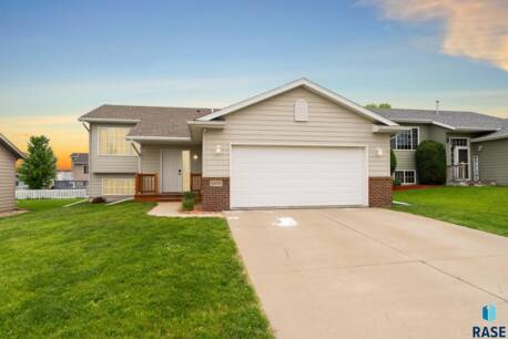 5808 W Hemlock Dr Dr