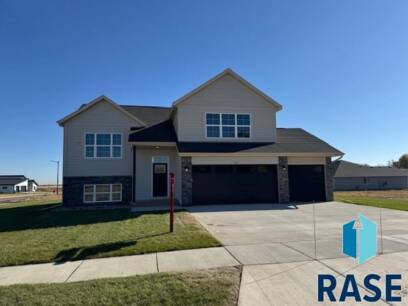 144 Mydland Dr Dr
