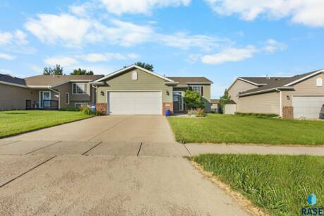 5809 W Oakcrest Dr Dr