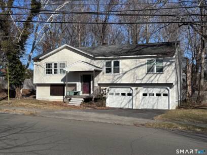 62 Robert Treat Pkwy