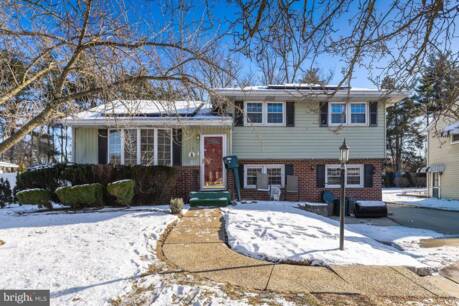 28 Ash Ave