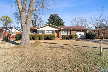 2107 Euclid Road NW