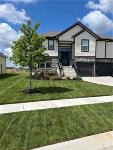 1504 N 162nd Cir