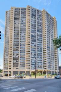3930 N Pine Grove Ave 604