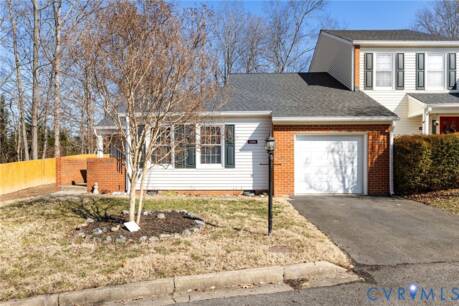 12008 Warrington Ct