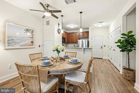 200 W Elm St 1319