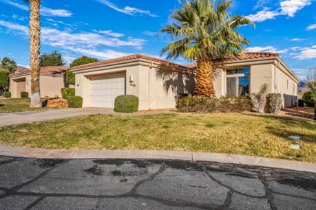 1028 W Shadow Ridge Dr
