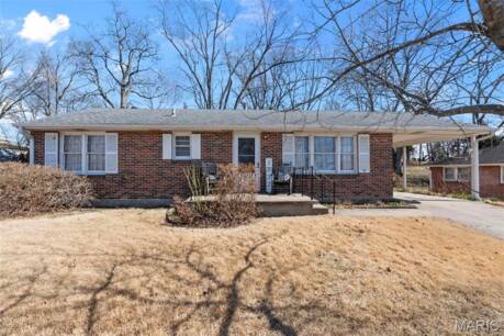 1052 Dorothy St