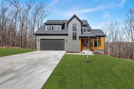 6 Kinloch Dr