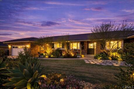 3105 E Blueridge