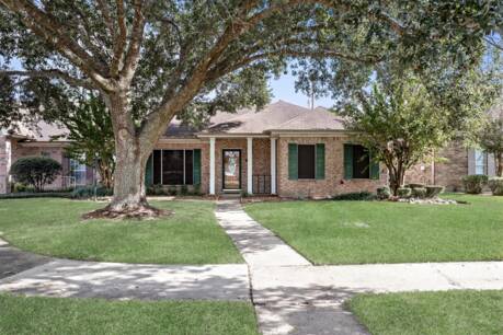 7739 Pecan Dr