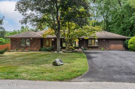10 Deercrest Dr