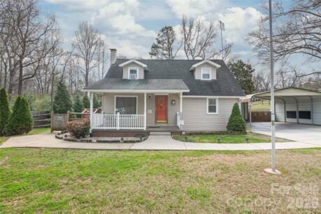 1411 Hensley Rd E